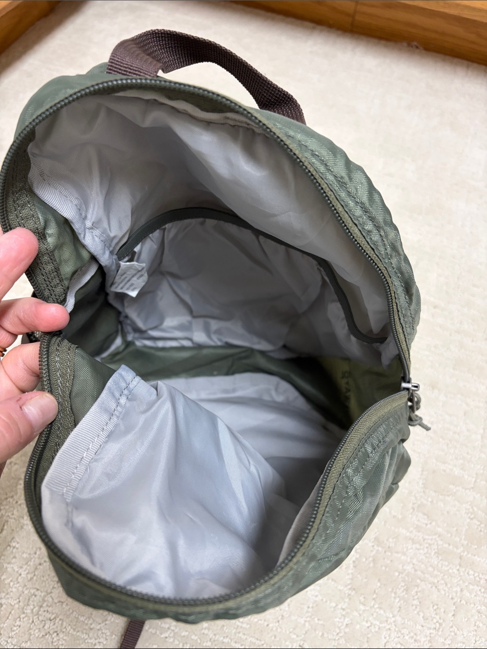 Eddie Bauer Olive Green Single-strap Sling Pack stowaway 10L - Picture 3 of 4